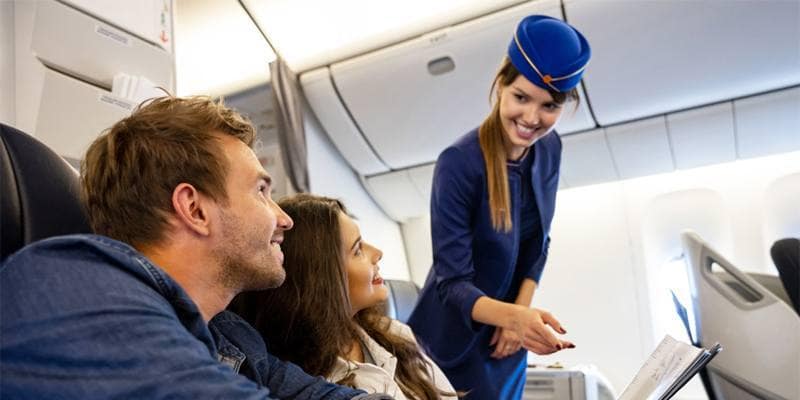 La "frase segreta" che usano gli assistenti di volo per indicare i ...